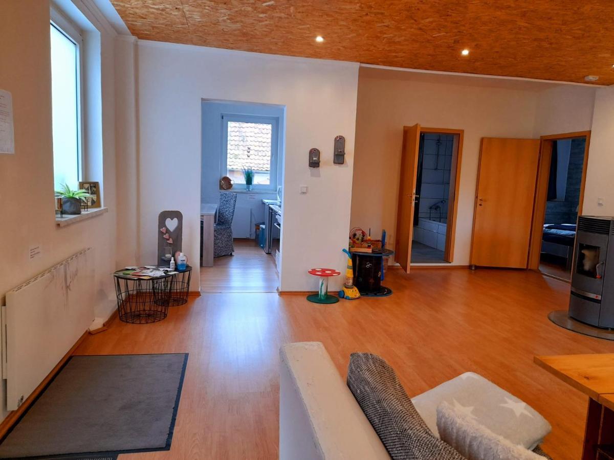Willkommen In Dem Luftkurort Und Kaesestadt Nieheim Rennstrecke 4Km Entfernt Fewo1 Extérieur photo
