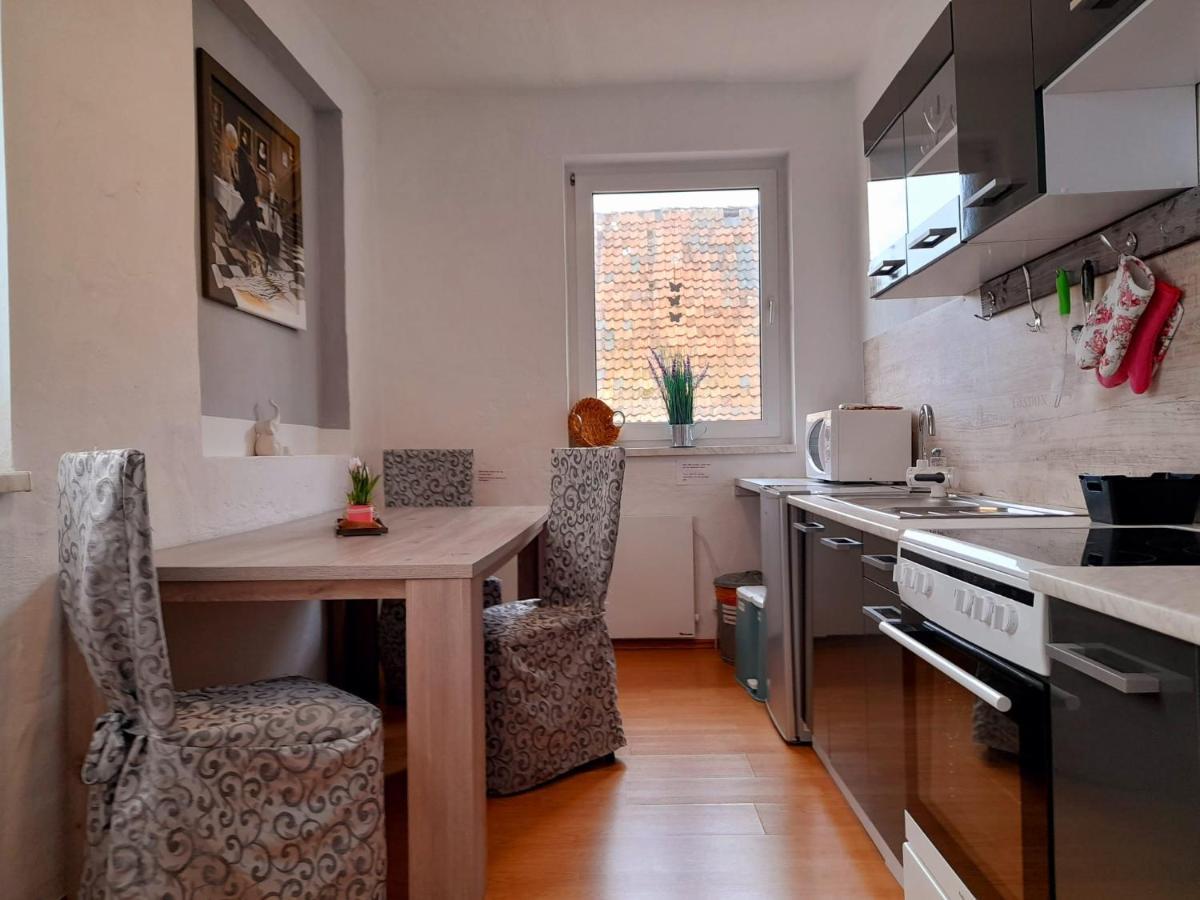 Willkommen In Dem Luftkurort Und Kaesestadt Nieheim Rennstrecke 4Km Entfernt Fewo1 Extérieur photo