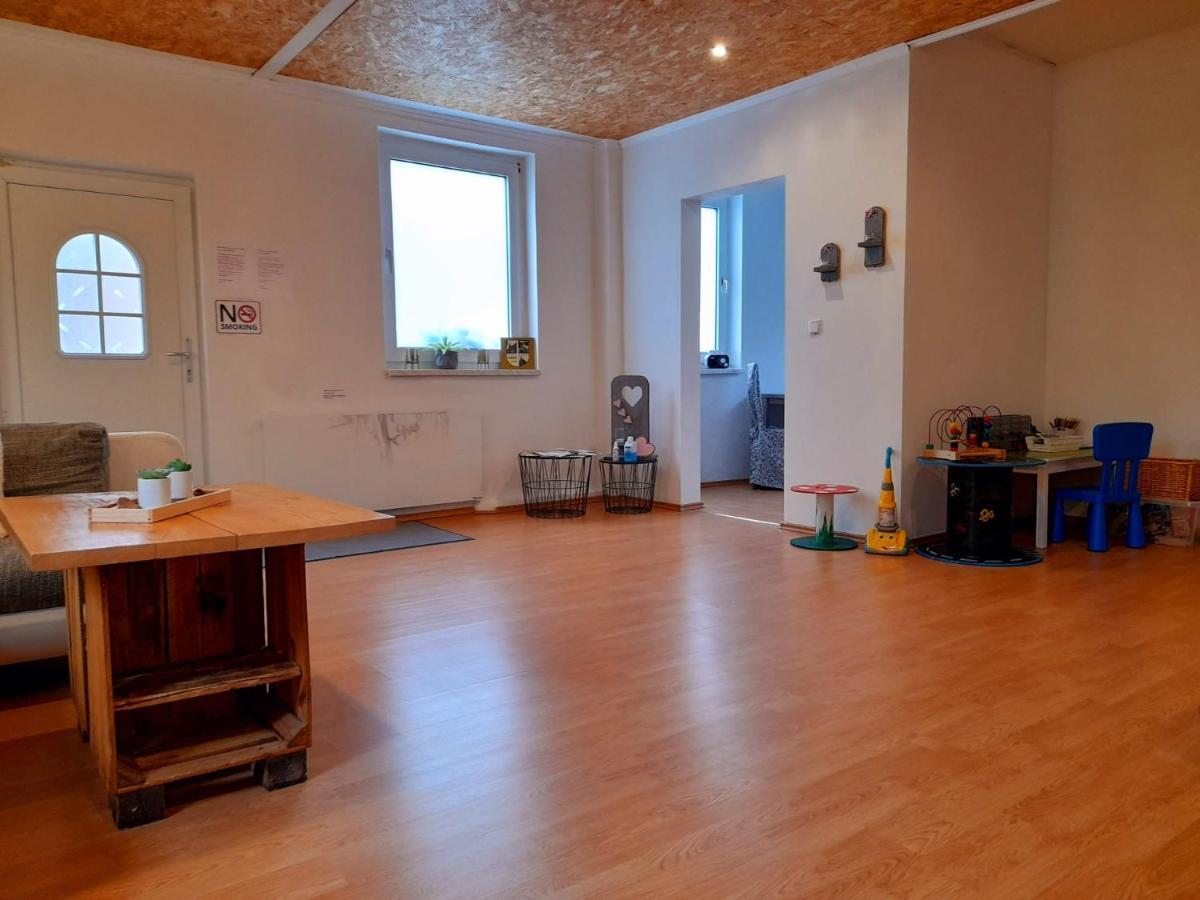 Willkommen In Dem Luftkurort Und Kaesestadt Nieheim Rennstrecke 4Km Entfernt Fewo1 Extérieur photo
