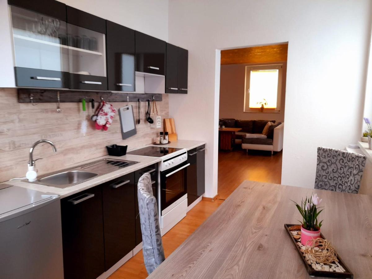 Willkommen In Dem Luftkurort Und Kaesestadt Nieheim Rennstrecke 4Km Entfernt Fewo1 Extérieur photo
